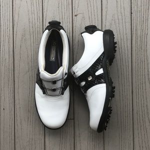Never worn Footjoys DryJoys women’s golf shoes